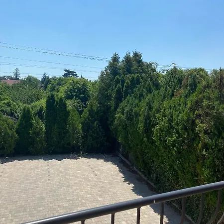 Abigel Apartmanhaz Балатонфюред