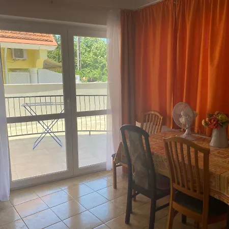 Abigel Apartmanhaz * Балатонфюред