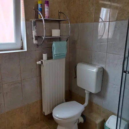 Abigel Apartmanhaz דירה *