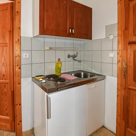Abigel Apartmanhaz *